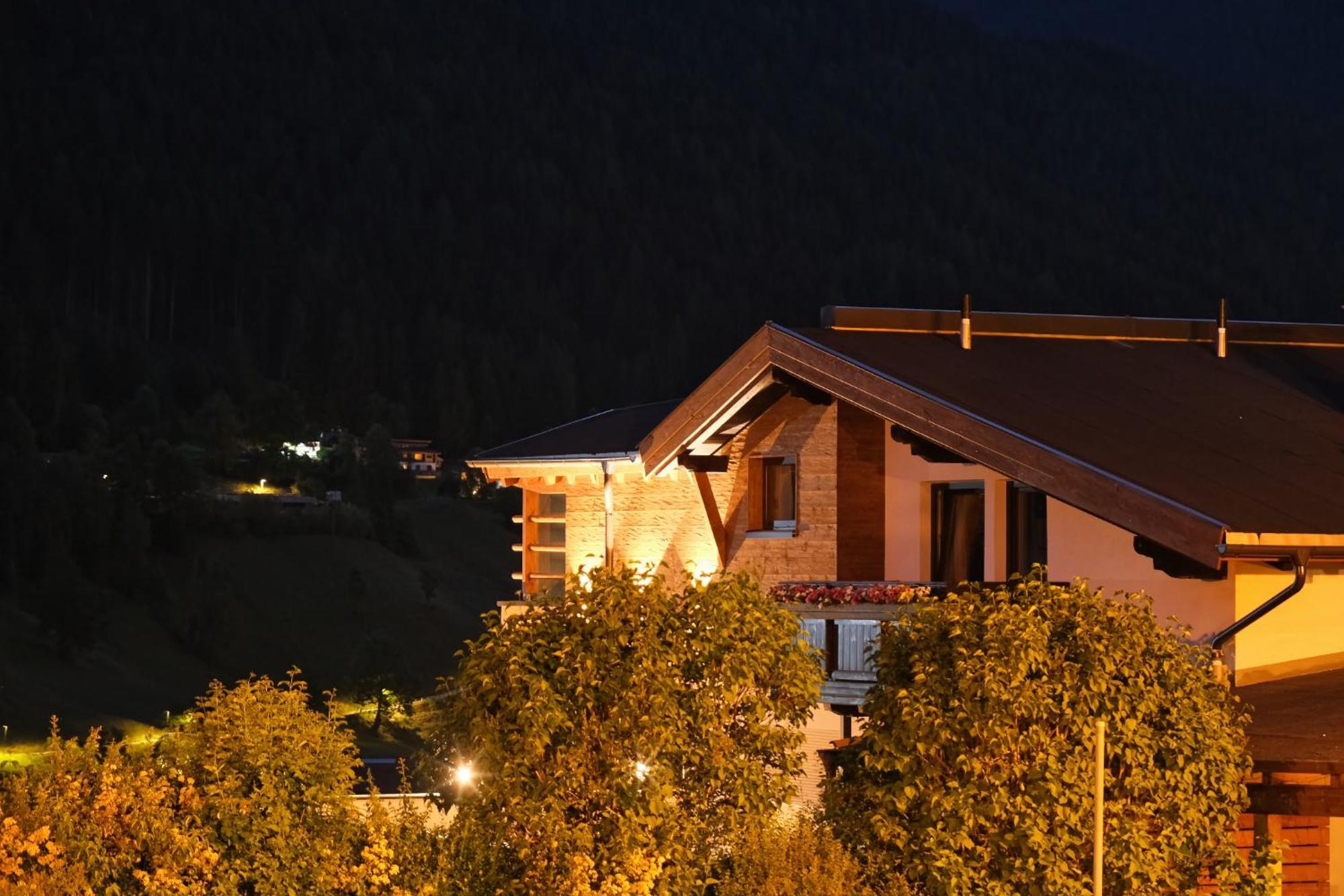 Chalet Stubai Apartman Fulpmes Kültér fotó